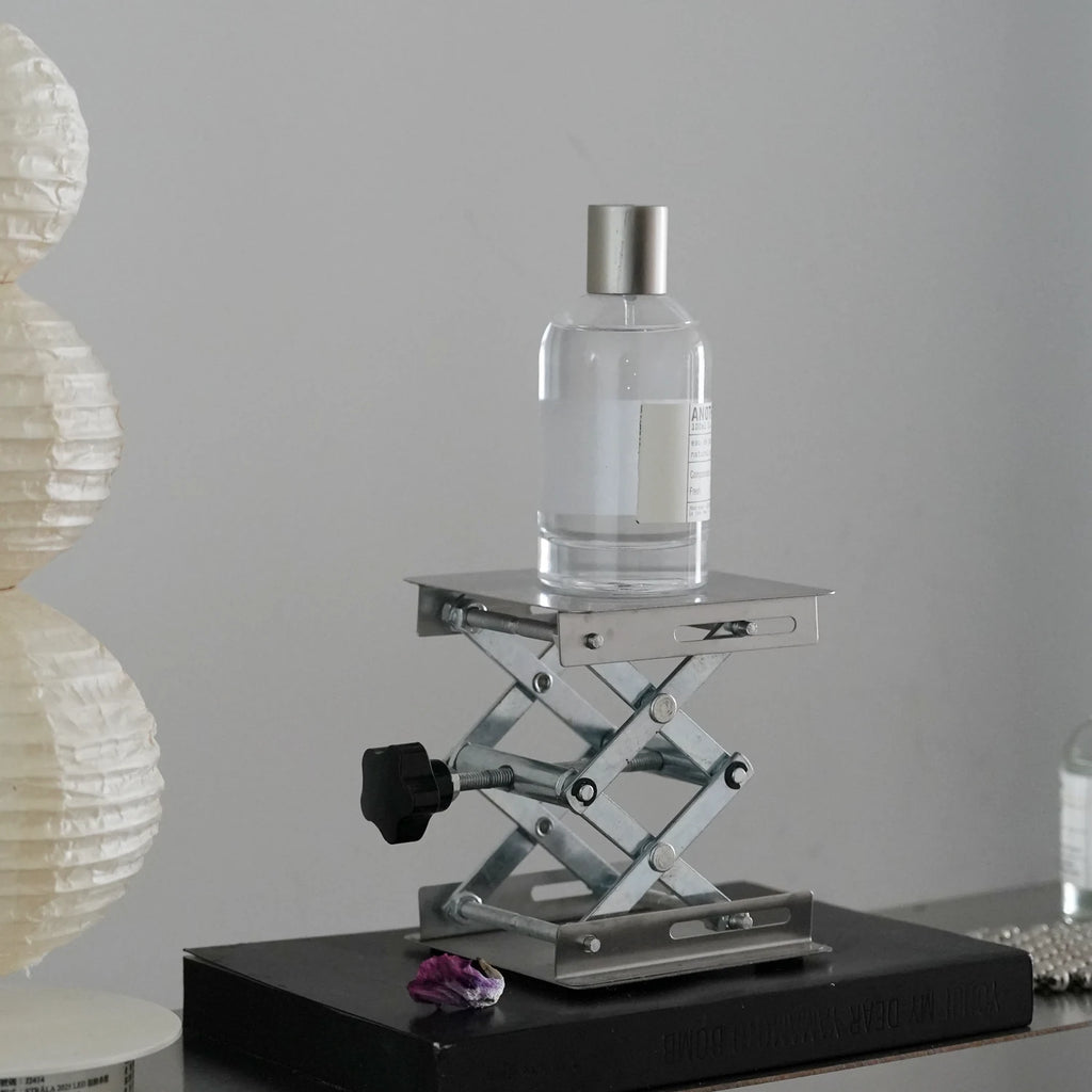 WULIHOME stainless steel color pallet ornament high-leg display rack with adjustable height for store perfume jewelry display